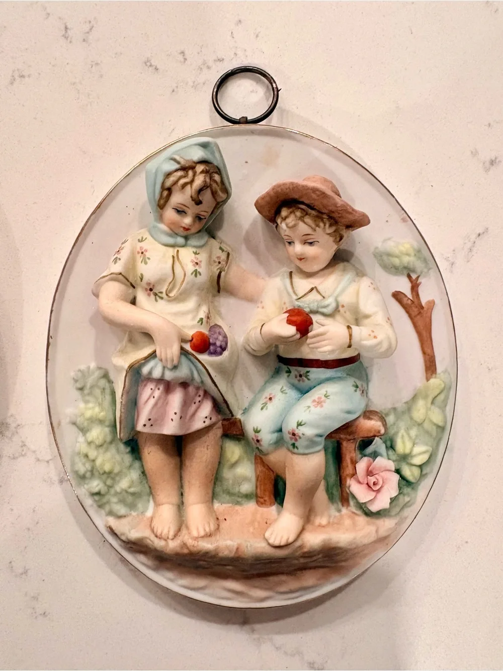 N/A porcelain hanging